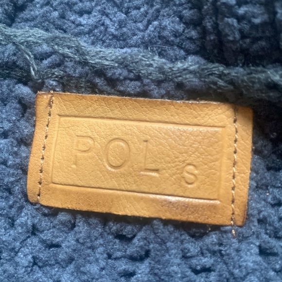 Size small, worn once. Oversized, high low hem - Picture 4 of 4